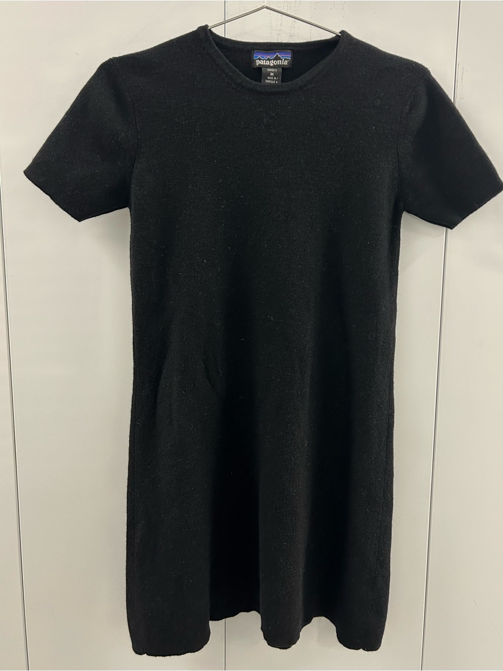 Patagonia 100% Wool Women’s Size M, Black, Short Sleeve Sweater Dress